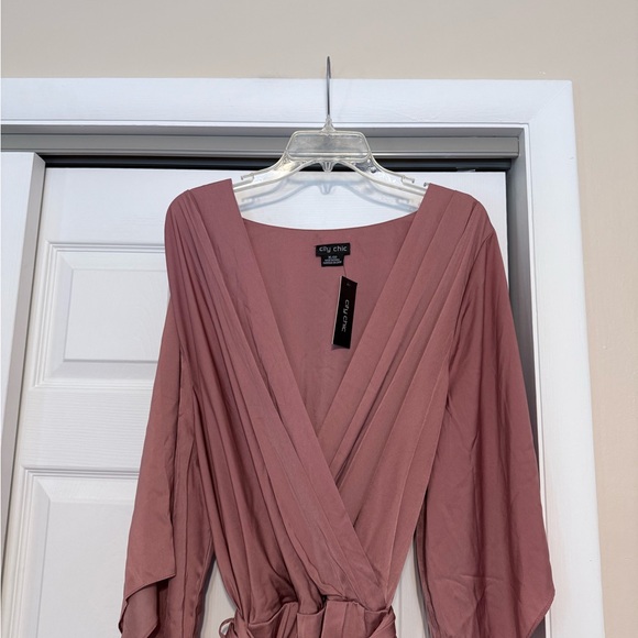 Brand New City Chic Dusty Peach Opulent Wrap Dress - Size 22 - Picture 5 of 11